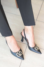 Chiara Siyah Cilt Tokalı Orta Topuklu (8 cm) Klasik Topuklu Ayakkabı