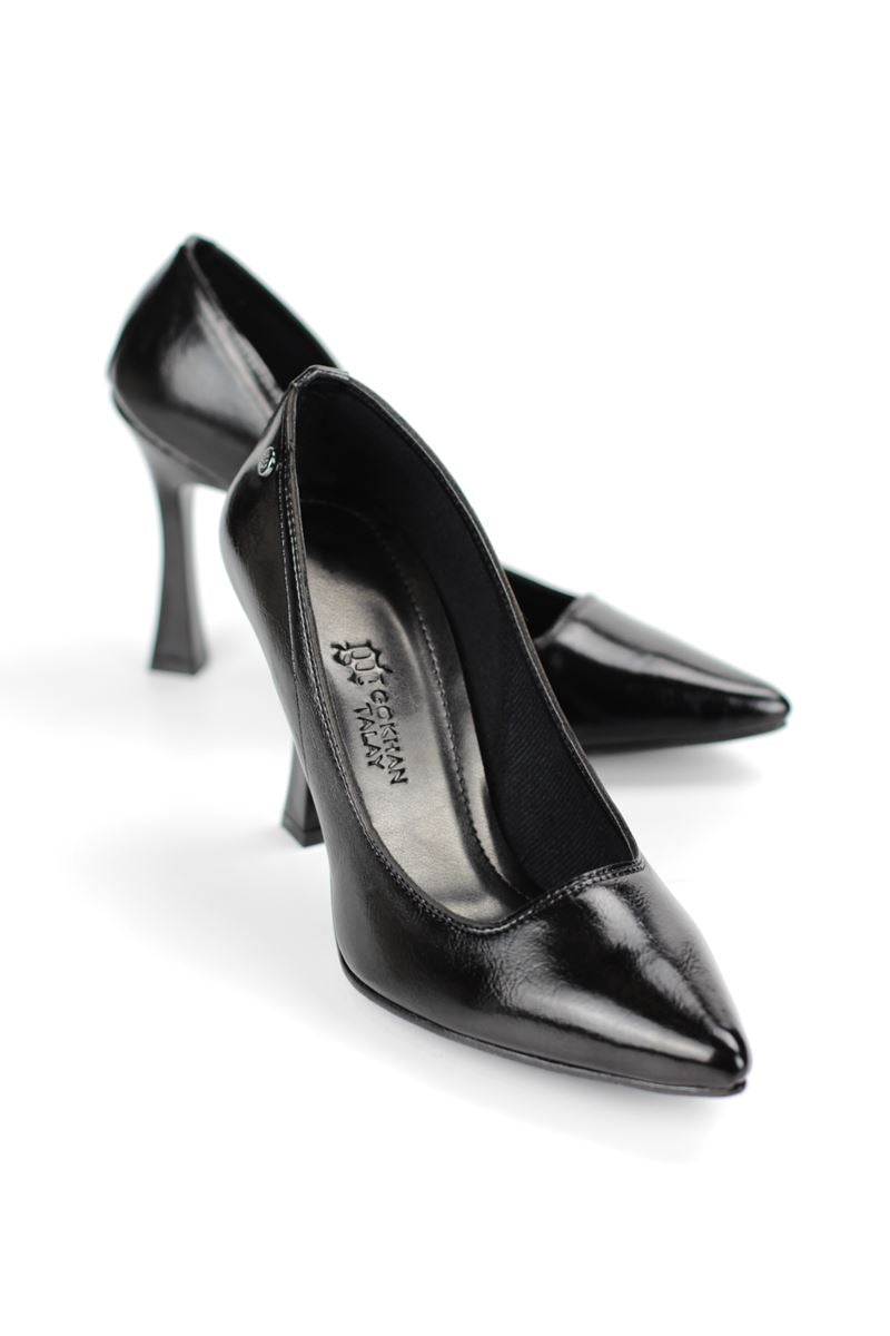 Odette Esnek Yumuşak Kaymaz Taban (10 cm) Siyah Rugan Kadın Topuklu Ayakkabı