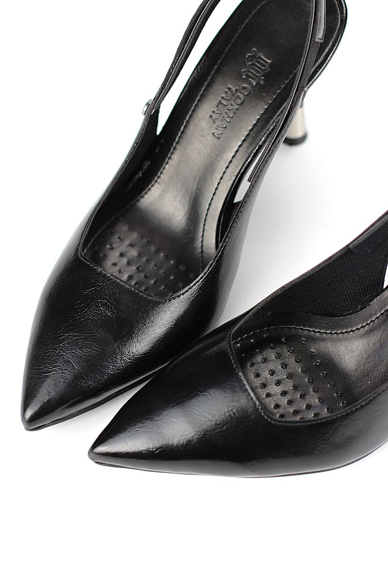 Biana  Esnek Yumuşak Kaymaz Taban (8 cm) Siyah Rugan Açık Lastikli Kadın Topuklu Ayakkabı