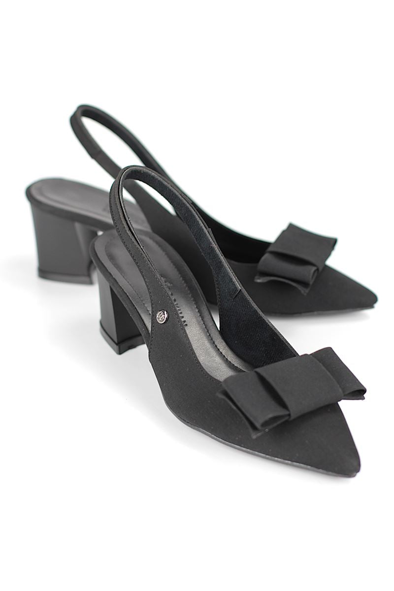 Nira Esnek Yumuşak Kaymaz Taban (4 cm) Siyah Süet  Açık Lastikli Kadın Kalın Topuklu Köşe Fiyonklu Ayakkabı