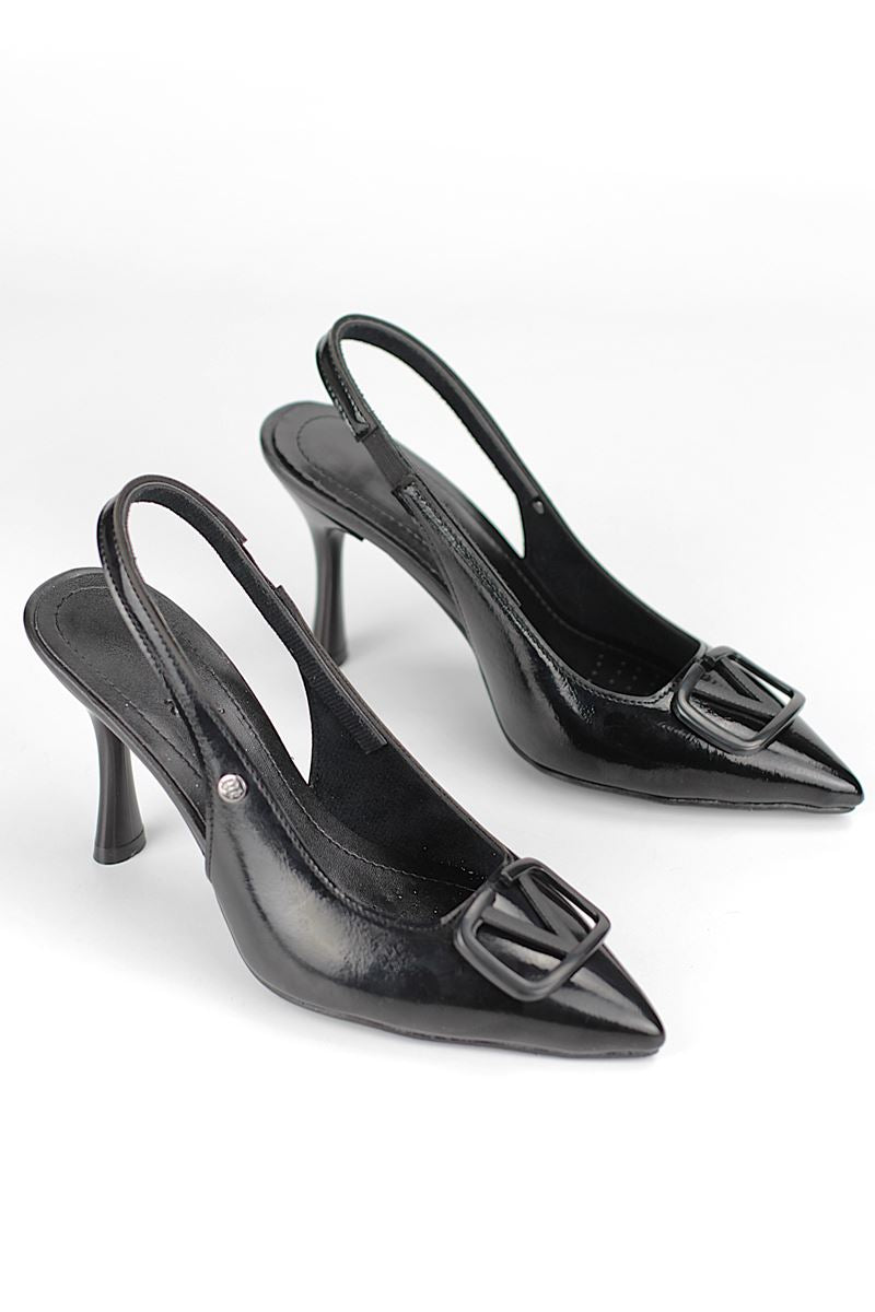 Rosalinda Esnek Yumuşak Kaymaz Taban (8 cm) Siyah Rugan  Açık Lastikli V toka Kadın Topuklu Ayakkabı