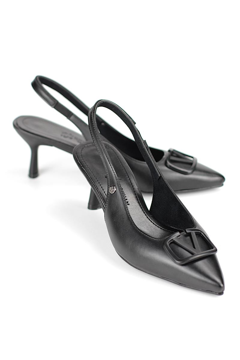 Lilith Esnek Yumuşak Kaymaz Taban (4 cm) Siyah Cilt Açık Lastikli V Toka Kadın Topuklu Ayakkabı