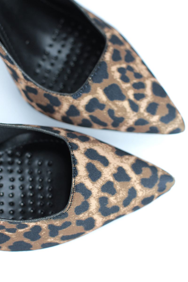 Margaret  Esnek Yumuşak Kaymaz Taban (10 cm) Leopar Açık Lastikli Kadın Kalın Topuklu Ayakkabı