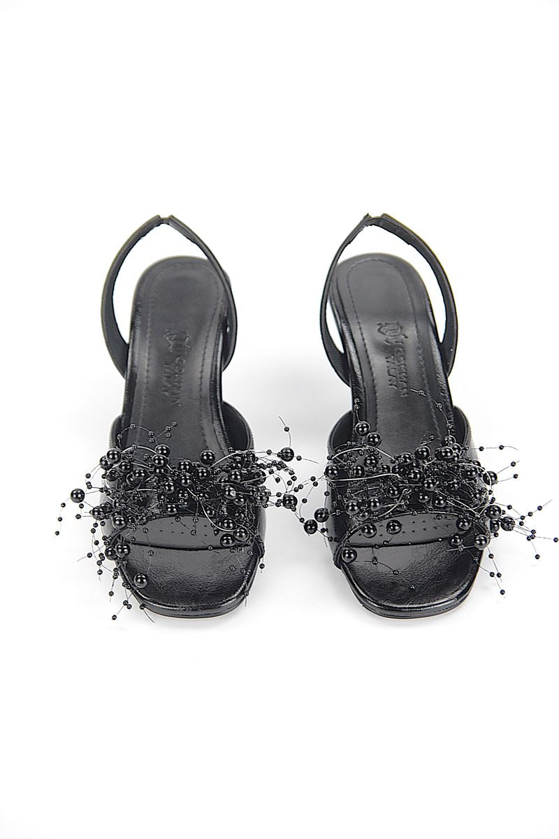 Virella Esnek Yumuşak Kaymaz Taban (4 cm) Siyah Rugan El Yapımı Boncuk Detaylı Kadın Topuklu Ayakkabı