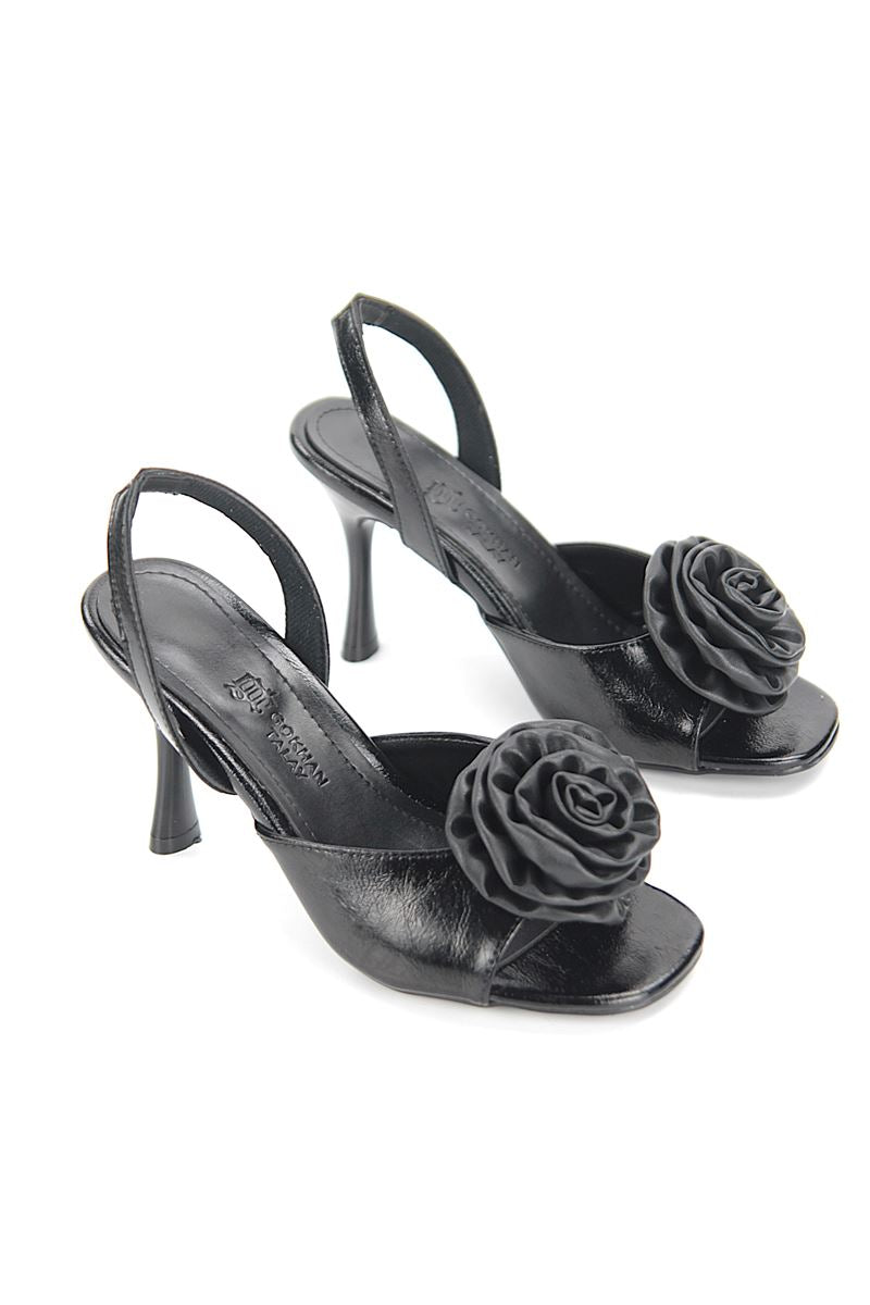 Velin Esnek Yumuşak Kaymaz Taban (8 cm) Siyah Rugan El Yapımı Gül Detaylı Kadın Topuklu Ayakkabı