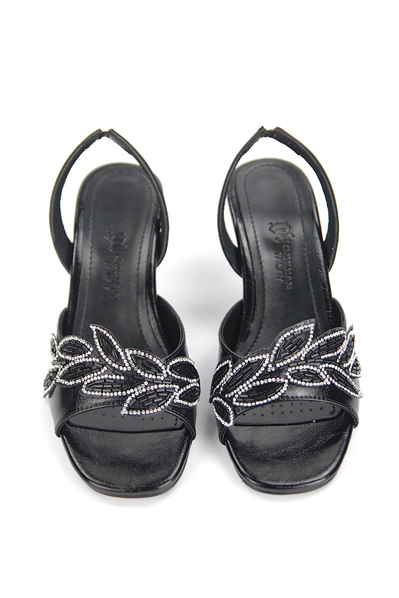 Arlen Esnek Yumuşak Kaymaz Taban (4 cm) Siyah Rugan Taşlı Yaprak Detaylı Kadın Topuklu Ayakkabı