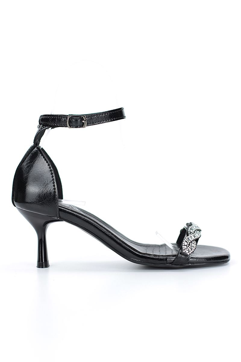 Audrey Esnek Yumuşak Kaymaz Taban (4 cm) Siyah Rugan Burgu Gümüş Bantlı Kadın Topuklu Ayakkabı