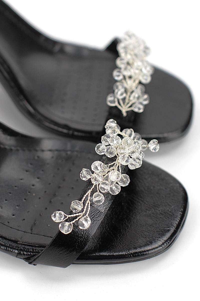 Zaya Esnek Yumuşak Kaymaz Taban (8 cm) Siyah Rugan El Yapımı Şeffaf Boncuk Detaylı Kadın Topuklu Ayakkabı