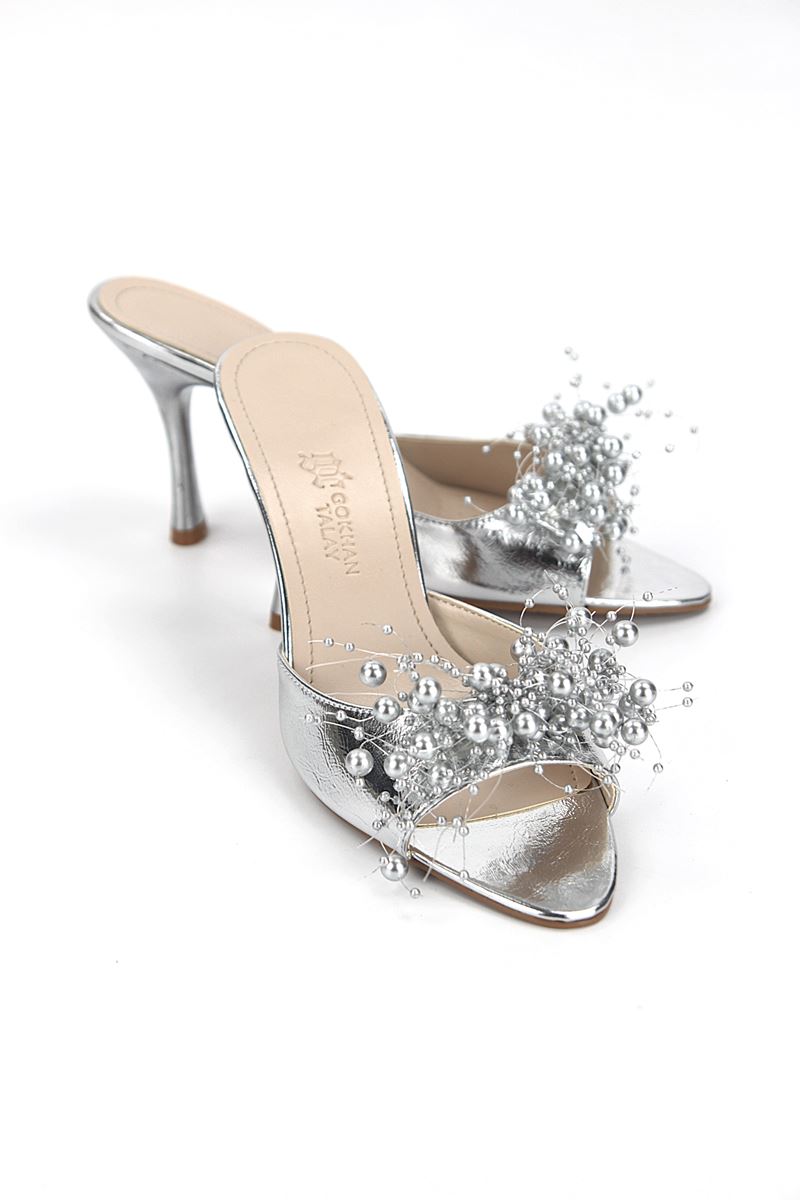 Almas Esnek Yumuşak Kaymaz Taban (8 cm) Lame Metalik El Yapımı Boncuk Detaylı Kadın Topuklu Terlik 