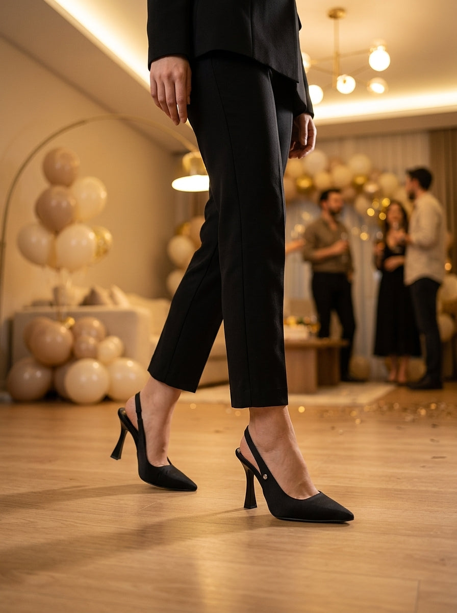 Margaret Esnek Yumuşak Kaymaz Taban (10 cm) Siyah Süet Açık Lastikli Kadın Kalın Topuklu Ayakkabı