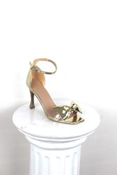 Almira Altın Ayna Fiyonklu Orta Topuklu(8 cm) Klasik Topuklu Ayakkabı 